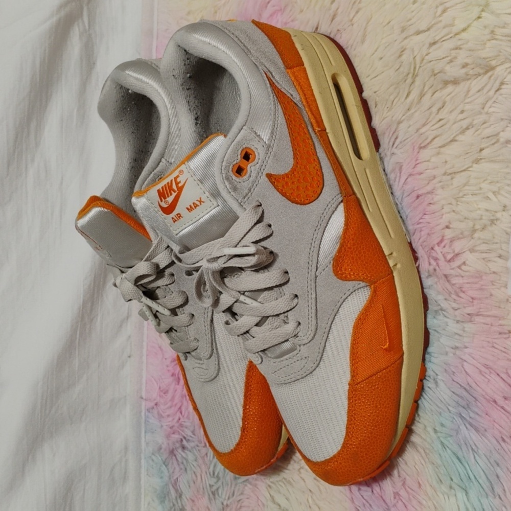 (E-2) SALE! Nike Air Max 1 Women's Magma Orange Sneakers Sz.11.5